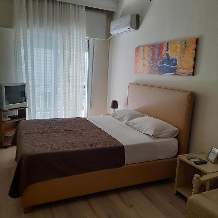 Zefi'S Apartment Néa Péramos 外观 照片