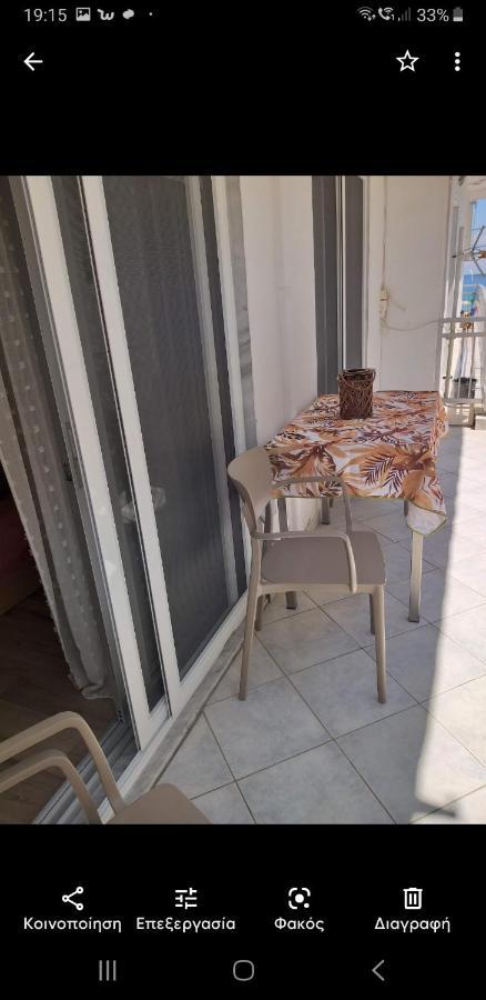 Zefi'S Apartment Néa Péramos 外观 照片