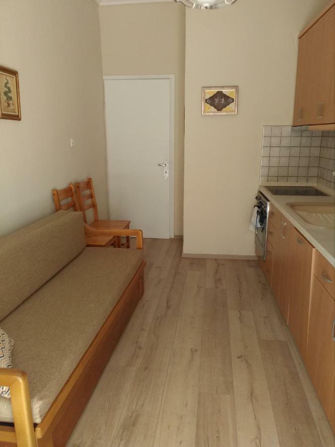 Zefi'S Apartment Néa Péramos 外观 照片